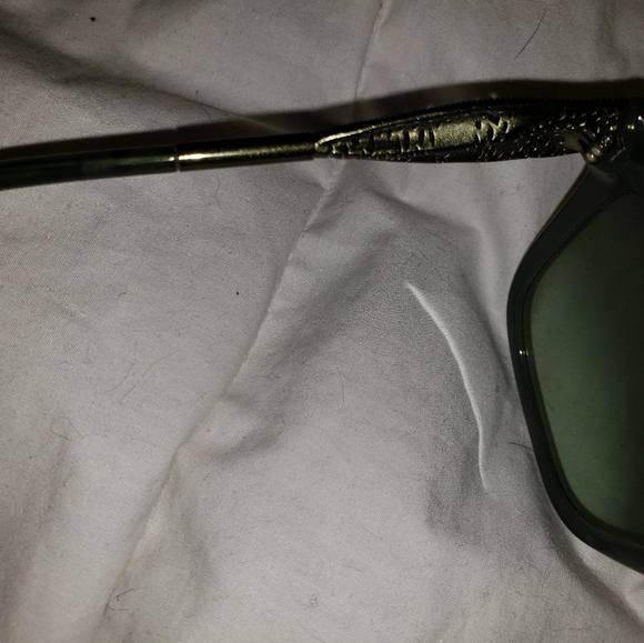 Burberry Sage Green Sunglasses - Picture 6 of 9